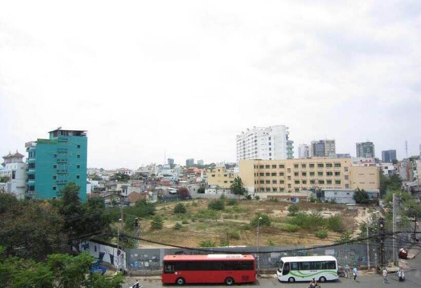 اتاق سوپریور, Xuan Dan