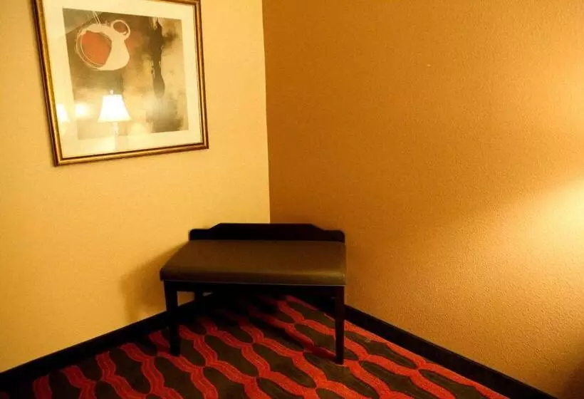 キングサイズベッドのスタンダードルーム, Americas Best Value Inn & Suites Forest Grove/hillsboro