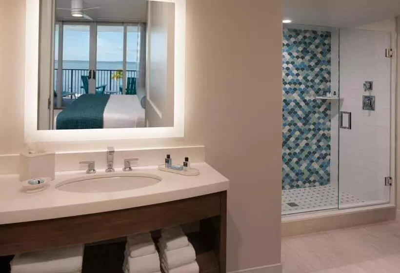 سوئیت با تخت بزرگ, The Laureate Key West