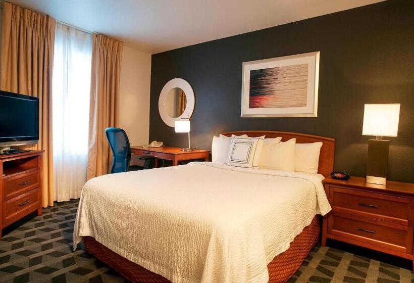 Люкс 2 Спальни, Towneplace Suites Dulles Airport