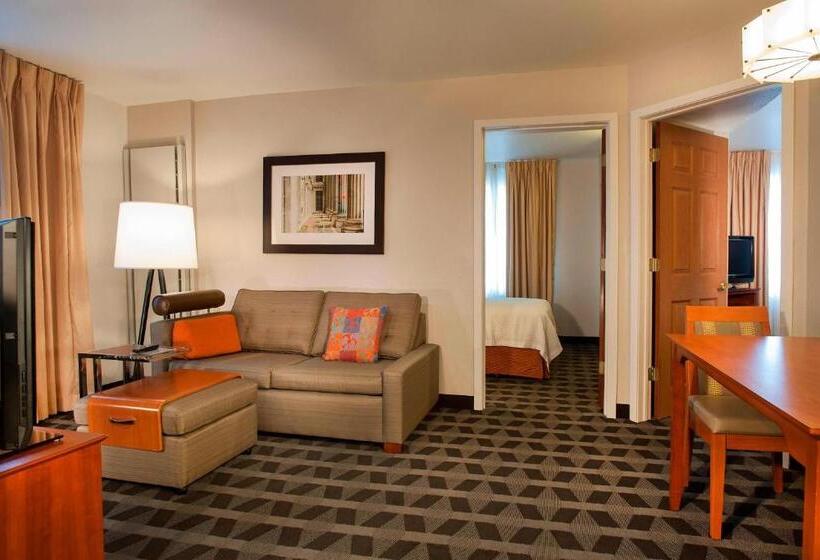 Люкс 2 Спальни, Towneplace Suites Dulles Airport