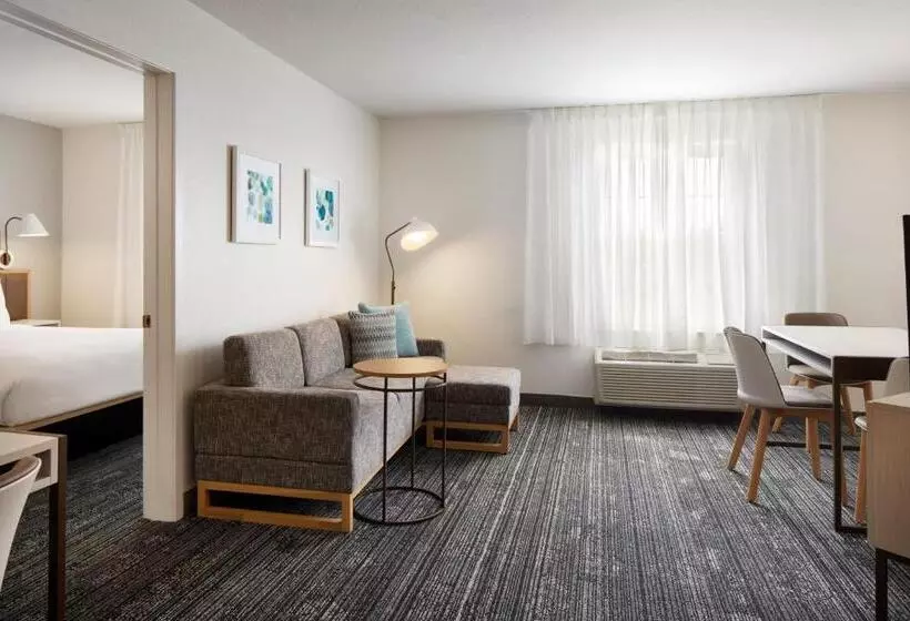 Suite Queen Bed, Towneplace Suites Dulles Airport
