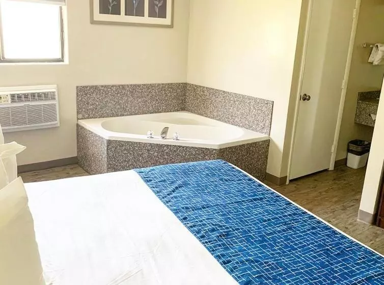 キングサイズベッドのデラックスルーム, Travelodge By Wyndham Cedar City