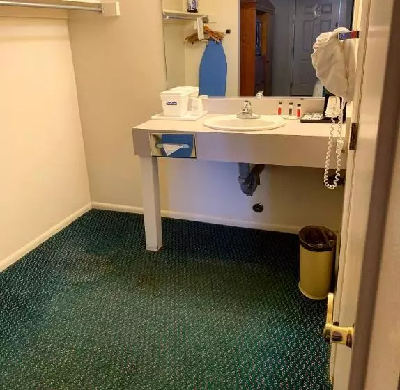 身障者適用スタンダードルーム, Travelodge By Wyndham Cedar City