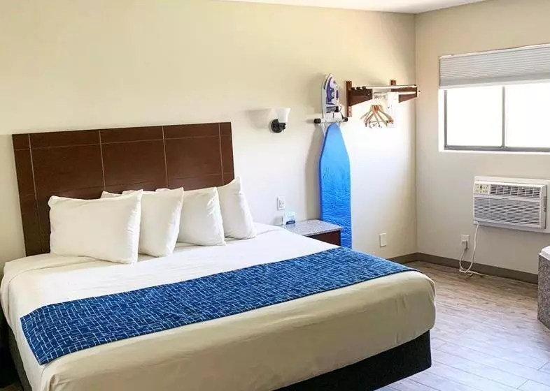 キングサイズベッドのスタンダードルーム, Travelodge By Wyndham Cedar City