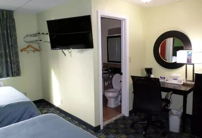 ２ダブルベッドのスタンダードルーム, Travelodge By Wyndham Cleveland Lakewood
