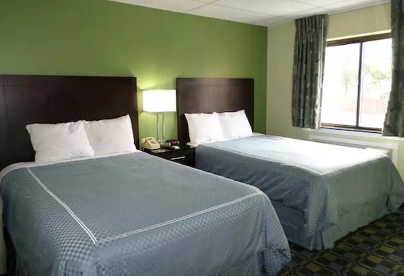 ２ダブルベッドのスタンダードルーム, Travelodge By Wyndham Cleveland Lakewood