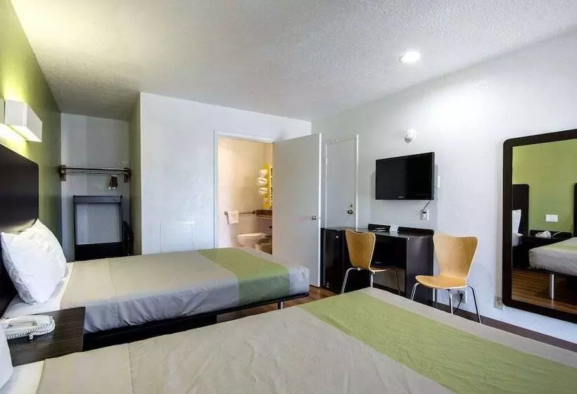 اتاق استاندارد با 2 تخت دوبل, Motel 6 Santa Fe, Nm  Downtown