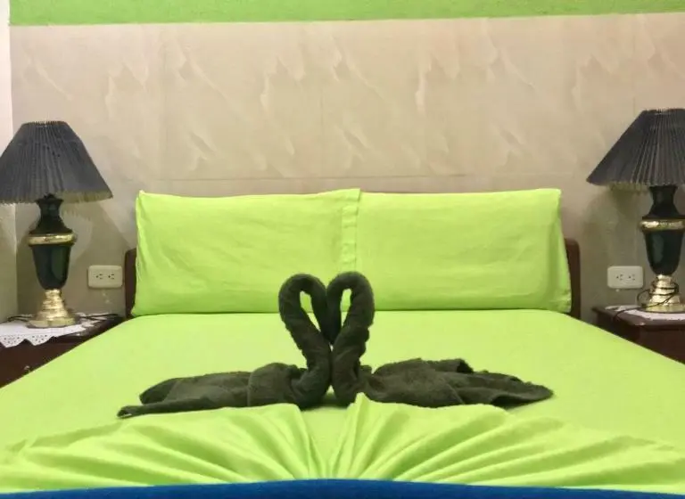 اتاق لوکس, Hostal Puerto Azul