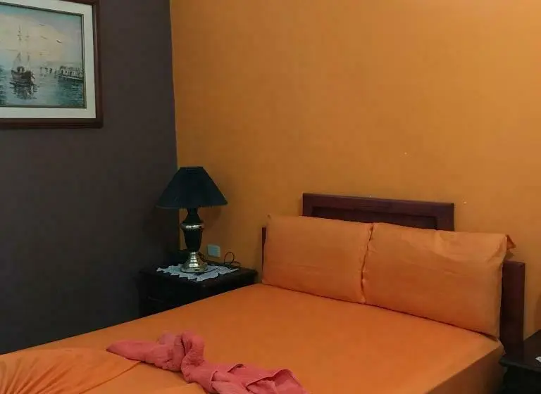 اتاق لوکس, Hostal Puerto Azul