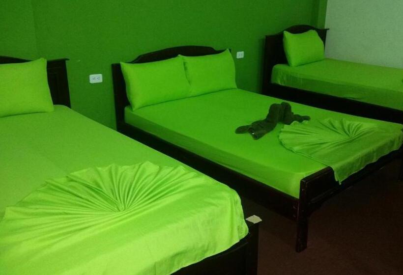 标准三人间, Hostal Puerto Azul