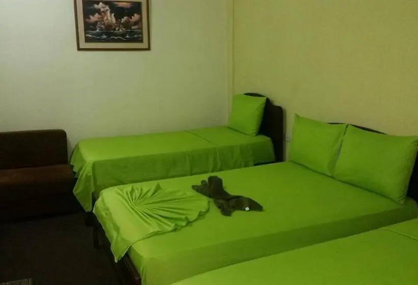 اتاق استاندارد سه نفره, Hostal Puerto Azul
