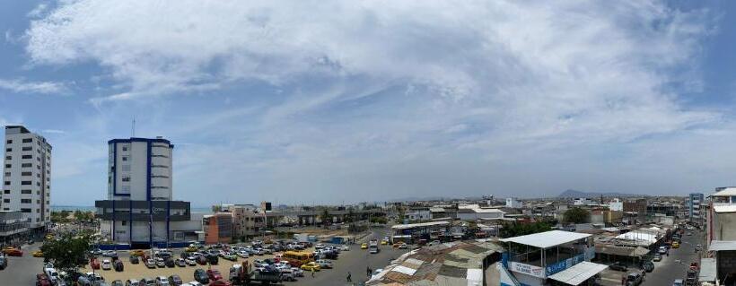 家庭间, Hostal Puerto Azul