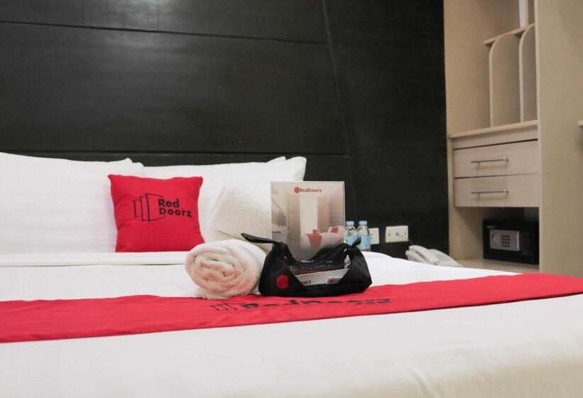 스탠다드 룸, Reddoorz At Grand Apartelle Hernan Cortes Cebu