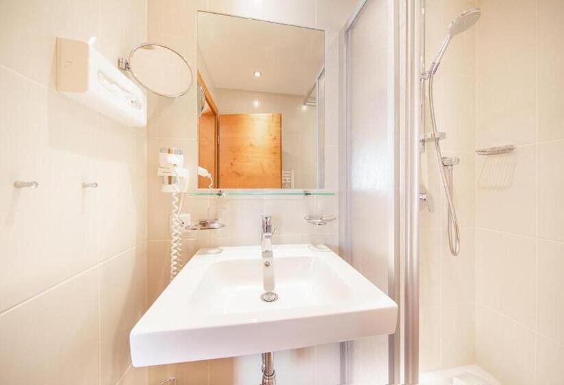 标准单人间, Haus Stefanie