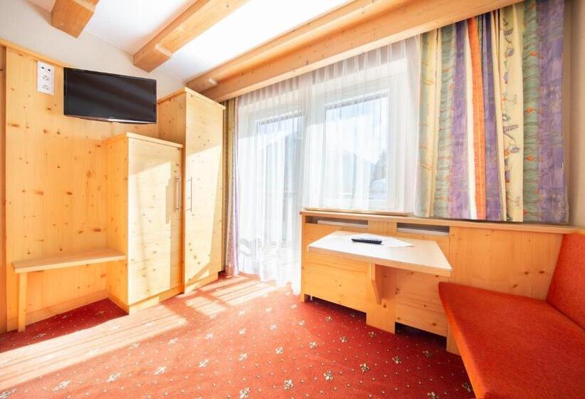 标准单人间, Haus Stefanie