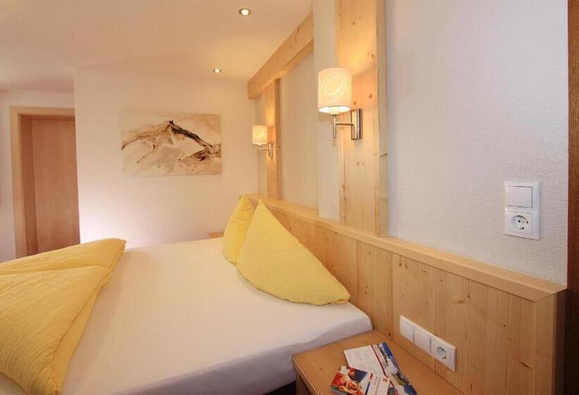 标准三人间, Haus Stefanie