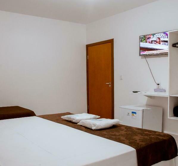 Quarto Triplo Standart, Shalom Pousada Capitolio