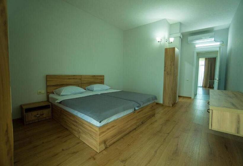 اتاق لوکس, Twins