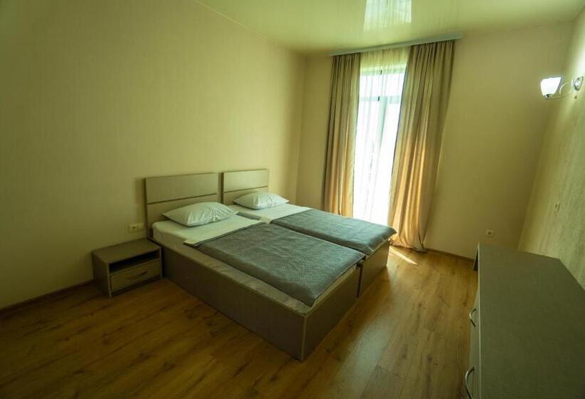 اتاق لوکس, Twins