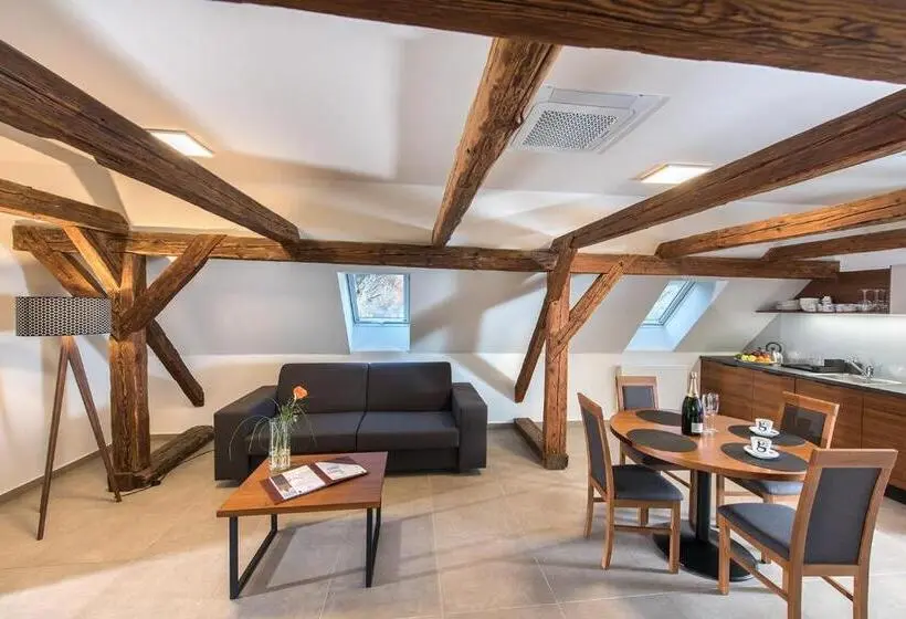 デラックススイート, Residence Hluboká