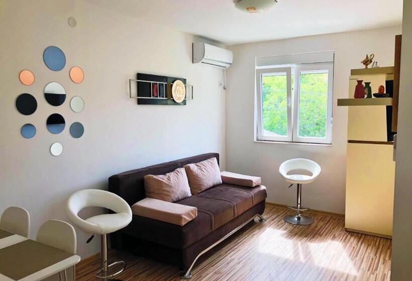 سوییت, Vila Jovana