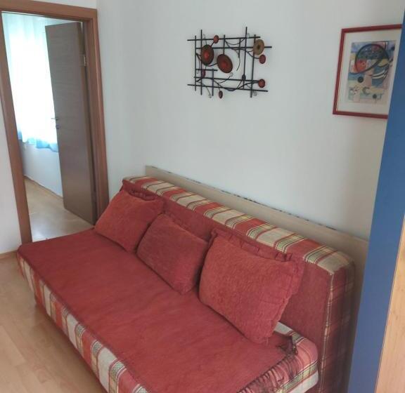 سوئیت با بالکن, Vila Jovana