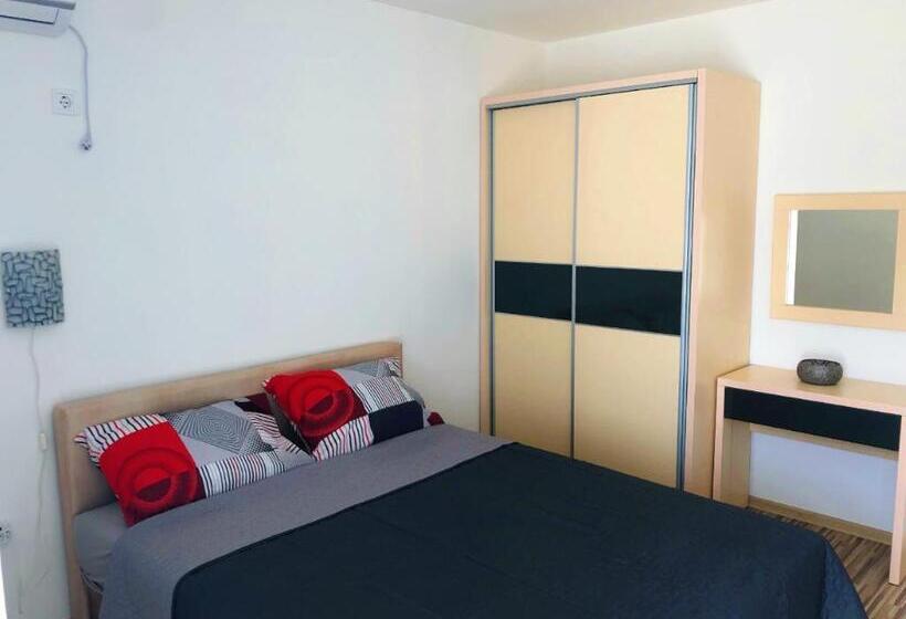 سوئیت 2 خوابه, Vila Jovana