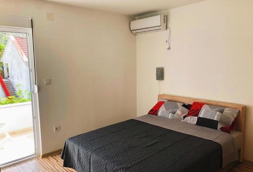 سوئیت 2 خوابه, Vila Jovana