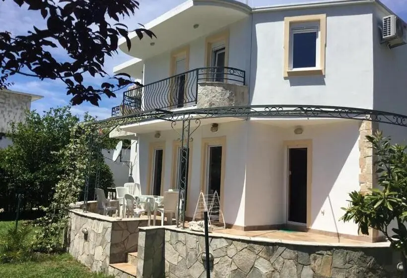 سوئیت 2 خوابه, Vila Jovana