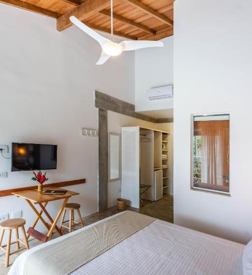 سوییت سوپریور با چشمانداز دریا, Villa Sapê Pousada