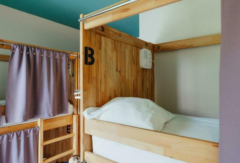 تختخواب در اتاق مشترک, Prague Dream Hostel