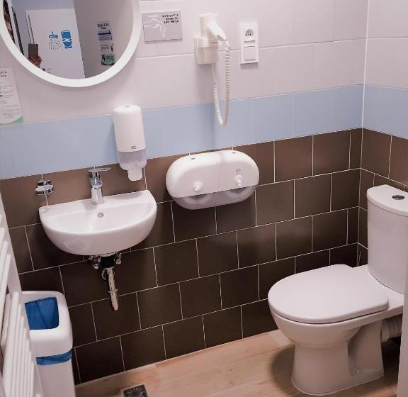 اتاق اکونومی با حمام مشترک, Prague Dream Hostel