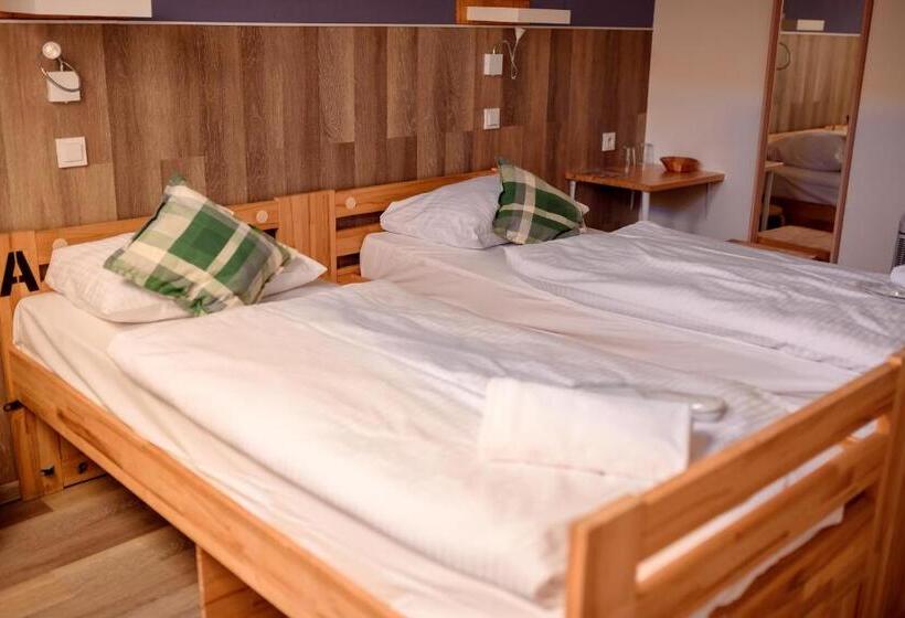 اتاق استاندارد, Prague Dream Hostel