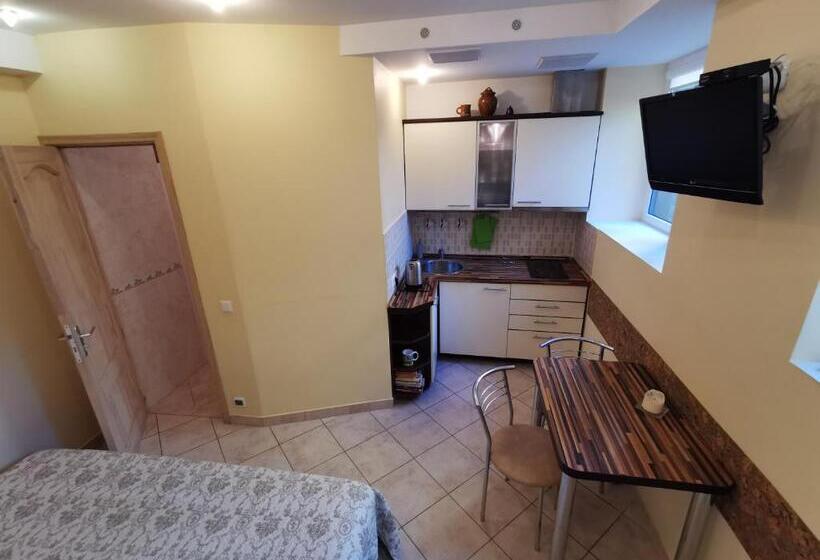 استودیوی استاندارد, Pušynas Apartments