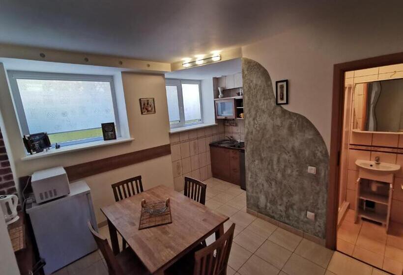 آپارتمان 2 خوابه, Pušynas Apartments