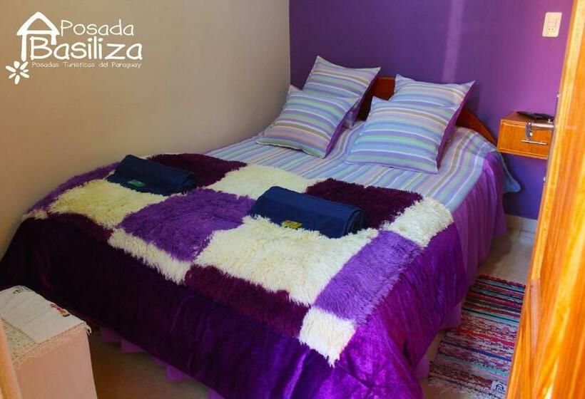 اتاق خانوادگی, Posada Basiliza, Encarnación Py