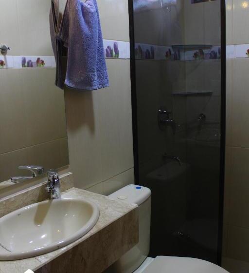 اتاق خانوادگی, Posada Basiliza, Encarnación Py