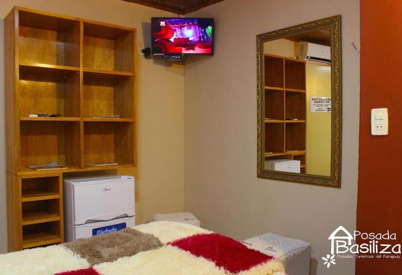 اتاق خانوادگی, Posada Basiliza, Encarnación Py