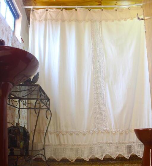 اتاق خانوادگی, Posada Basiliza, Encarnación Py