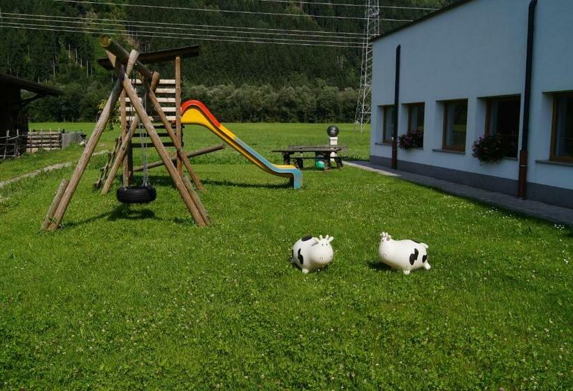 חדר משפחתי, Apparthotel Stoanerhof