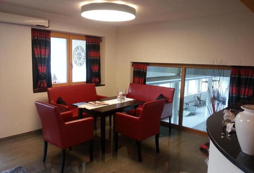 Апартаменты 2 Спальни с Балконом, Apparthotel Stoanerhof
