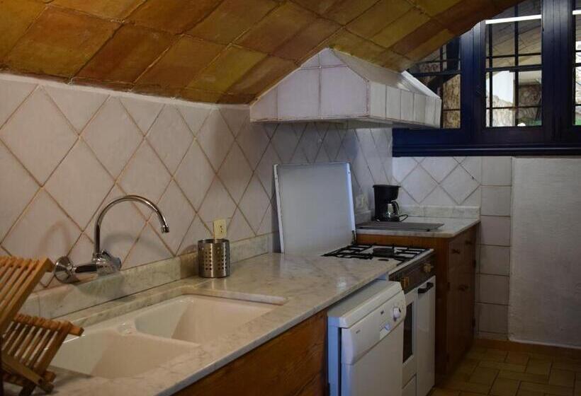 דירת שלושה חדרים, L àncora De Barà