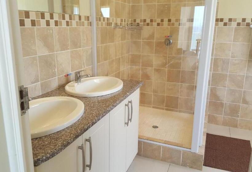 스탠다드 발코니 룸 바다 전망, The Homestead Margate South Africa