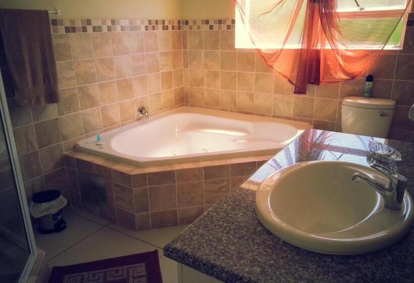 스탠다드 발코니 룸 바다 전망, The Homestead Margate South Africa