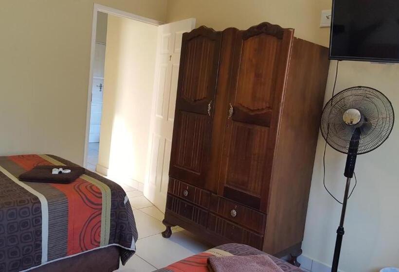 패밀리 룸, The Homestead Margate South Africa