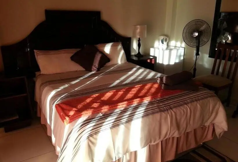 プールビュースタンダードルーム, The Homestead Margate   South Africa