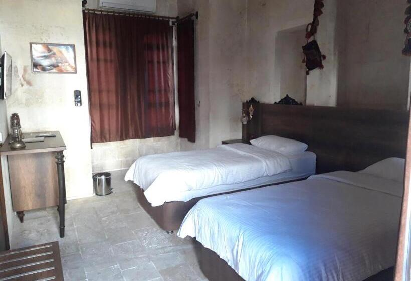 Economy Triple Room, La Riva Konakları