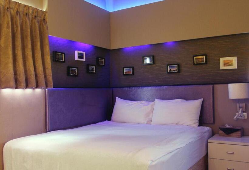 اتاق استاندارد, Lazy House