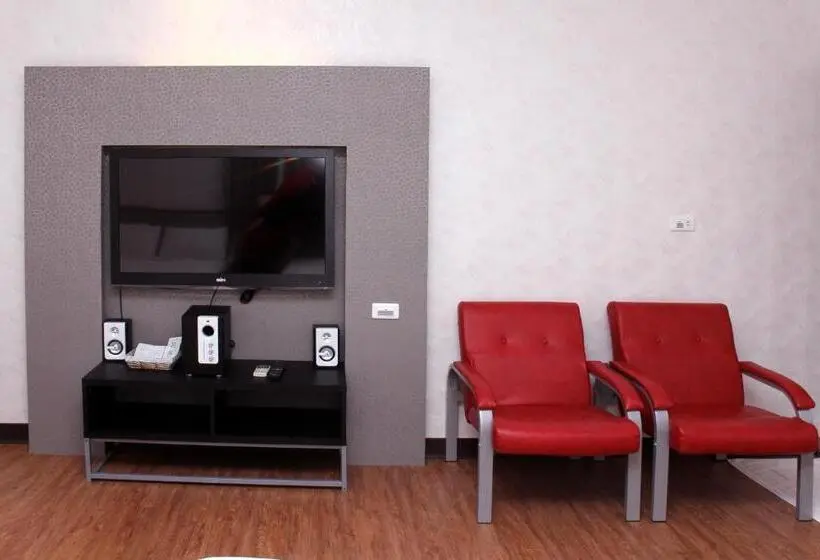 اتاق استاندارد چهار تخته, Lazy House